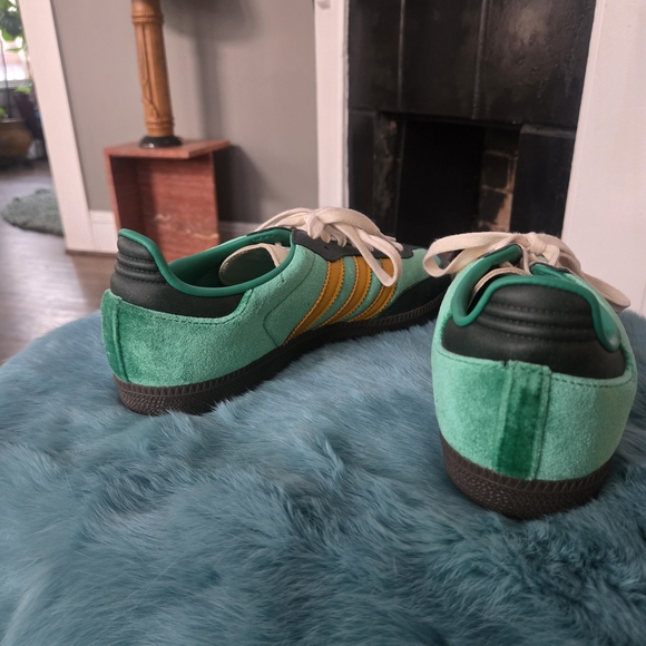 Adidas Sambas In Rare Colorway - Picture 4 of 6